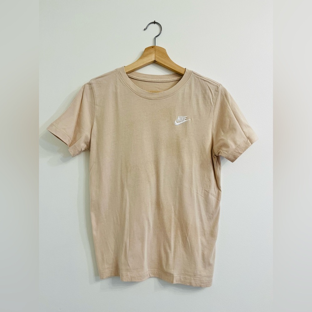 Nike Boys Short-Sleeve Crew Tee in Light Beige